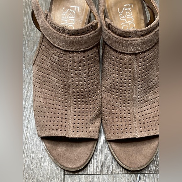 Franco Sarto Womens Brown Block Heel Peep Toe Size 7.5 Medium Harlet2 - Picture 12 of 16